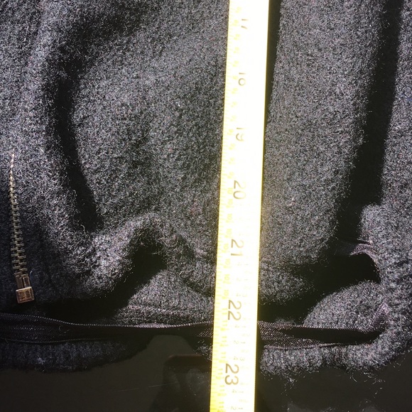 Wool cocoon puff sleeve black zip up cardigan - Picture 7 of 7